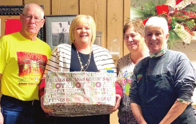 Dimmitt Recreation donates food boxes