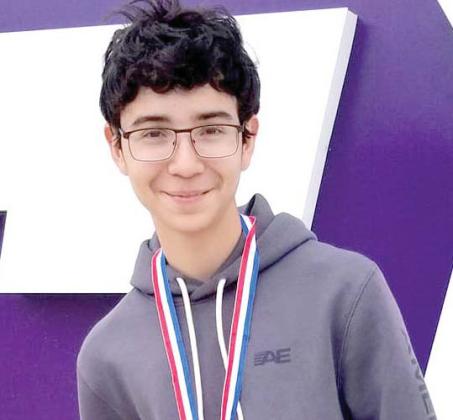 Naz tennis competes at state