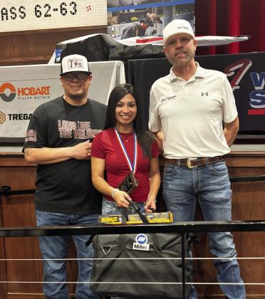 Welding Sculpture 1st Place - Mayci Del Toro