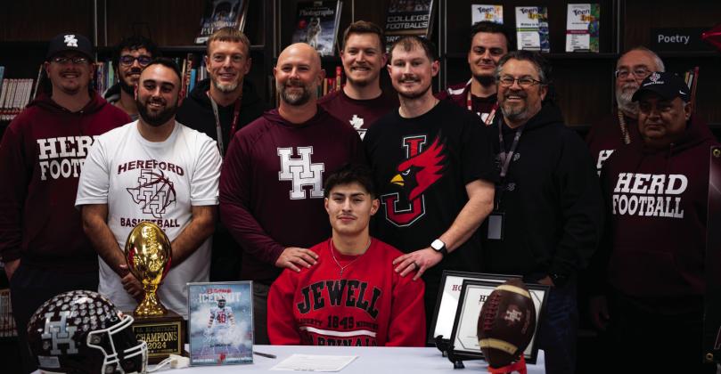 ARREDONDO SIGNS WITH JEWELL