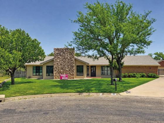 Yard of the week – 310 Dakota – Hal Wilkerson
