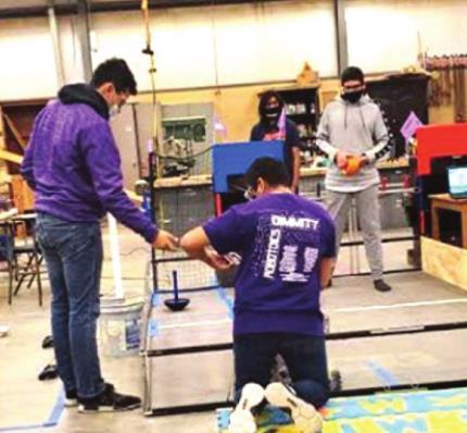DHS robotics compete virtually