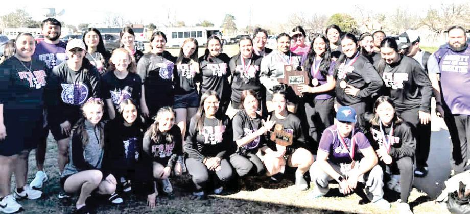 The Dimmitt Bobbies will be sending seven powerlifters to the THSWPA state meet in Frisco on March 13-16. Qualifying for state were Na’Khiyah Porras (junior), Yahdira Esqueda (junior), Samara Smith (junior) and Jesimae Gamez (junior), Rosalinda Comparan (soph), Estreya Rubio (junior), and Shaylagh Henriquez (junior).