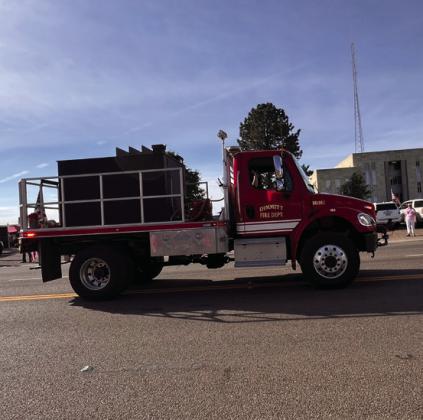 Local businesses, City of Dimmitt and Dimmitt Fire Department enjoy the parade. (CCN photos)