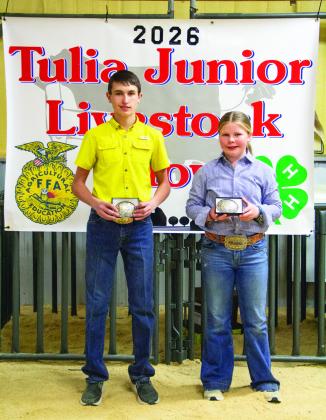 Lamb Showmanship – Senior Krese Barbee, Intermediate Claire Martin