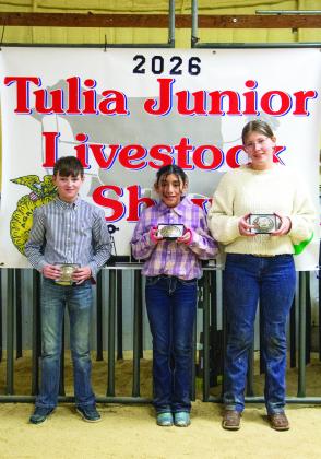 Swine Showmanship – Junior Bonnar Barnes, Intermediate Alalea Saldana, Senior Laura Mote