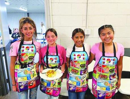 6-7 Girls - Kenleigh Pesina, Mavis Trevino, Analia Bernal, Bri Garza Coach-Juanita Bernal