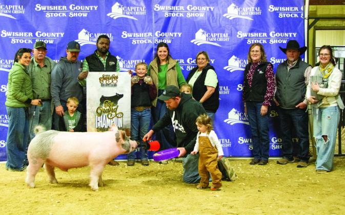Champion County Bred Pig - Holden Dunn Courtesy Photo by Summer Davis Randol