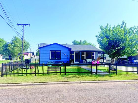 Yard of the Week – 411 NE 4th – Rachel Garcia
