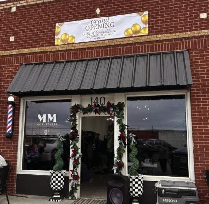 Deaf Smith County Chamber of Commerce held a ribbon cutting ceremony for Mane on Main at 140 Main Street last week.