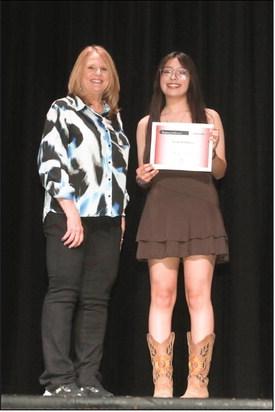 Ms. D’Lee Marble presented Scarlett Chavez with the Science Award
