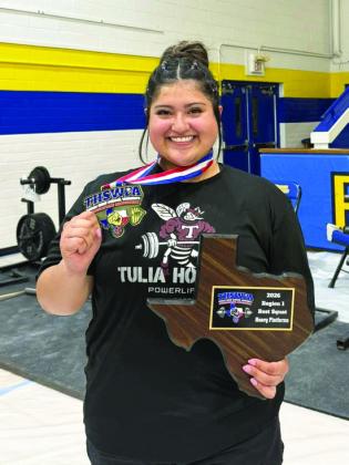 Sophomore Abreigh Rodriguez won the 3A Regional Championship and is headed to state. Abreigh was also named best lift squat #425. Jerriah Brookins placed 5th at Regionals.