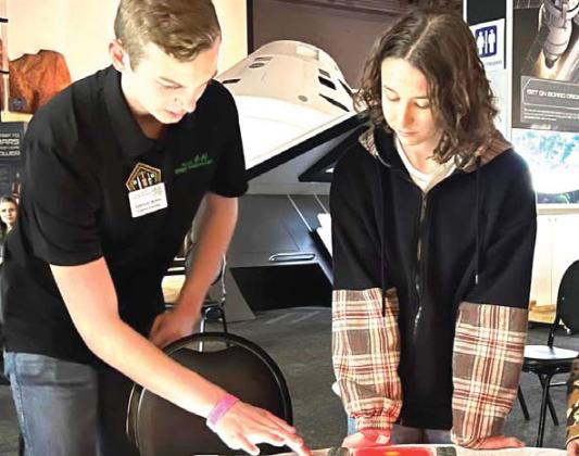 Area 4-H: Star &amp; STEM