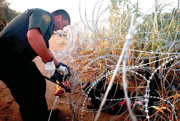 SCOTUS allows removal of wire on border