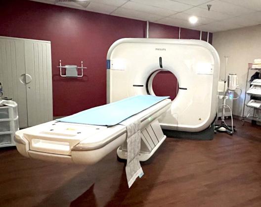 Castro County Healthcare added a great piece of equipment – the Phillips Incisive CT scanner machine. Computed Tomography has revolutionized diagnostic medicine and the advanced x-ray allows doctors and radiologists to view bones, organs, blood vessels and the heart in fine detail. CCH is the third facility in the state of Texas to take delivery of one.