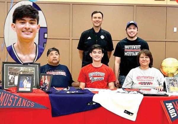 Moreno pens to play for University of Southwest