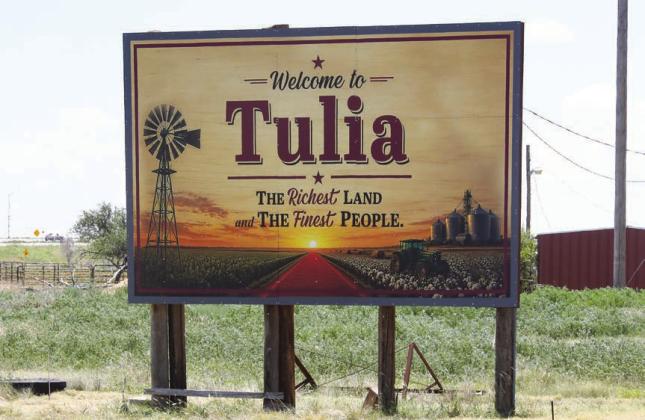 Thanks to the Tulia Chamber of Commerce the new Tulia sign at the north exit to Tulia has been placed just in time for Picnic!
