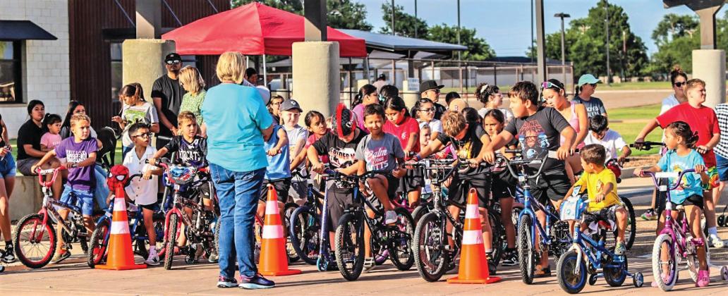 DISD Snack Pak 4 Kids Bike-A-Thon was held last Thursday at 7 p.m. with lots of riders and walkers participating. Funds raised benefitted Snack Pak 4 Kids.