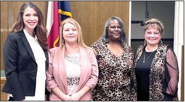 County offi cials sworn in