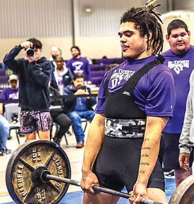 DHS powerlifter Ga’Quorie Chatham won weight class 242 at the Dimmitt Powerlifting Meet. (Dimmitt Sports Media/DHS)