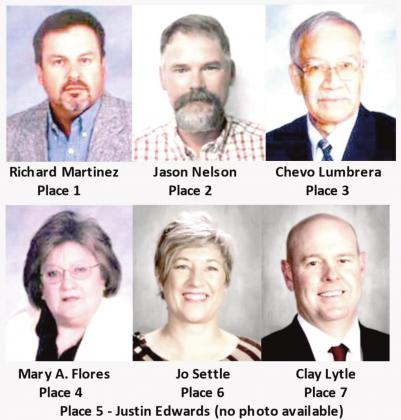 DISD honors school board