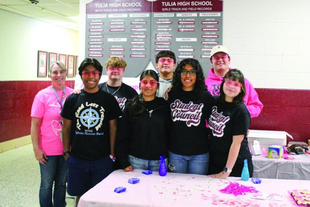 Tulia High School Student Council helped with Pink Out