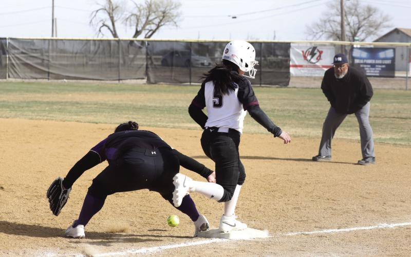 Mayci Del Toro safe at 1st