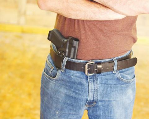 Abbott signs permitless gun carry bill