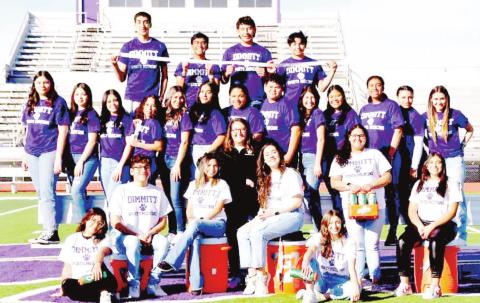 DISD athletic trainers– (back row) ConLer Willey, Lizandro Rocha, Mario Lopez, Frankie Rios, (middle row) Grisell Aguirre, Jimena Fuentes, Karla Perez, Rosalinda Comparan, Carla Medina, Kimberly Solis, Na'Khiyah Porras, Martin Rodriguez, Delia Vargas, Alexandra Mora, Jada Saenz, Noelia Santellano, Sera Garcia, (front row) Alyssa Enriquez, LJ Lopez, Heidi Cantu, Karlee Gluszek, Noemy Olmos, Audrey Wooten, Paulina Bernal and Magdalyn Chavez.