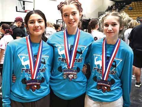 DHS Women’s Powerlifting Team (THSWPA Regionals - Unequipped) - Regional Qualifiers competed at Eldorado this past weekend. Earning medals were Liliana Rodriguez placing 4th in weight class ; Julia LaRue placing 2nd in weight class 123 (State Qualifi er); and Madison House, 3rd in weight class 97. (DISD photo)