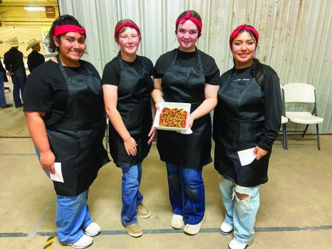 Matalee Alvarez, Laura Mote, Avary Wesley, Destiny Chavez Coach-Kristy Mote