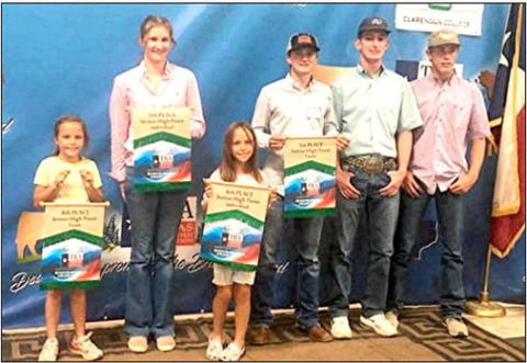Nazareth FFA Livestock Team got off to a good start this season competing at Clarendon College. The Naz senior division team: Emily Durbin, 5th place; Jack Welps, 9th; Tanner Wethington, 10th; and Jet Ramaekers. The junior division placed fourth with Gabby Heck, 4th and Izzy Heck, 6th.