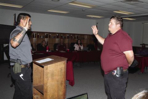 Tulia ISD Chief of Police Jose Martinez administered the Oath of Office for Tulia ISD’s newest Police Officer, Tanner Glenn.