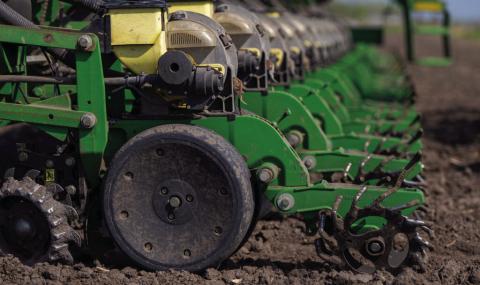 Tillers apply fertilizer in a farm field as rising input costs driven by global markets and energy prices put pressure on agricultural producers. (Michael Miller/Texas A&amp;M AgriLife )