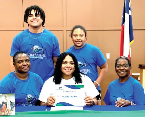 Dimmitt senior Na’Khiyah Porras signed with Western Texas College in Snyder to play basketball for the Westerners.