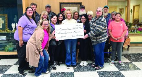 This week’s Deaf Smith County Chamber of Commerce Member Spotlight is on Samaritan Hospice. This week the Hereford Elks Lodge made a generous donation to Samaritan Hospice in Hereford. Their commitment to charitable giving is a blessing to our organization and the community. Brenda Blacksher and Cookie Reyes-Taylor presented a plaque of appreciation to Jennifer Rampley for the Elks Lodge.