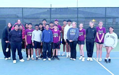 Hereford’s Junior High Tennis Team defeated Dumas 25-5 Tuesday.