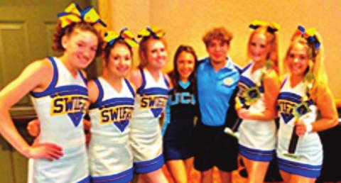 Naz cheerleaders