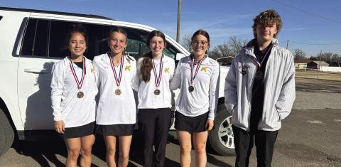 Kangaroo Golf at the Lazbuddie Invitational Kress Girls’ Team - 3rd place team Kyla Slack - 6th overall individual Heath Searsy - 3rd overall individual