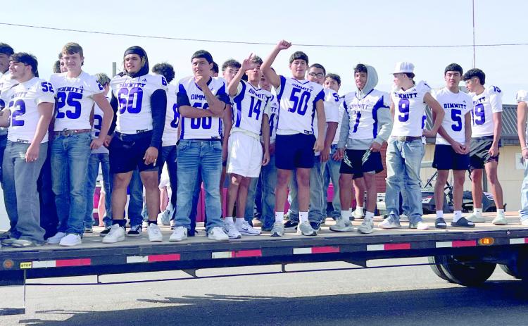 Dimmitt rallies to win 34-30 over Hornets