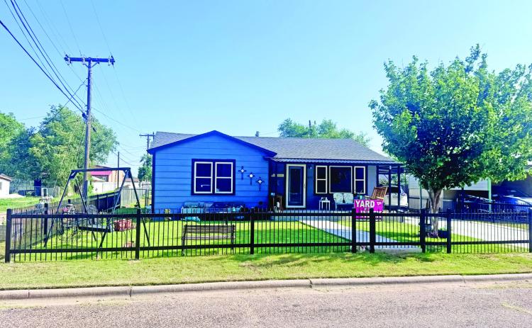 Yard of the Week – 411 NE 4th – Rachel Garcia