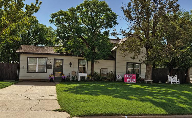 Yard of the Week - 406 N Hale - Rocha home