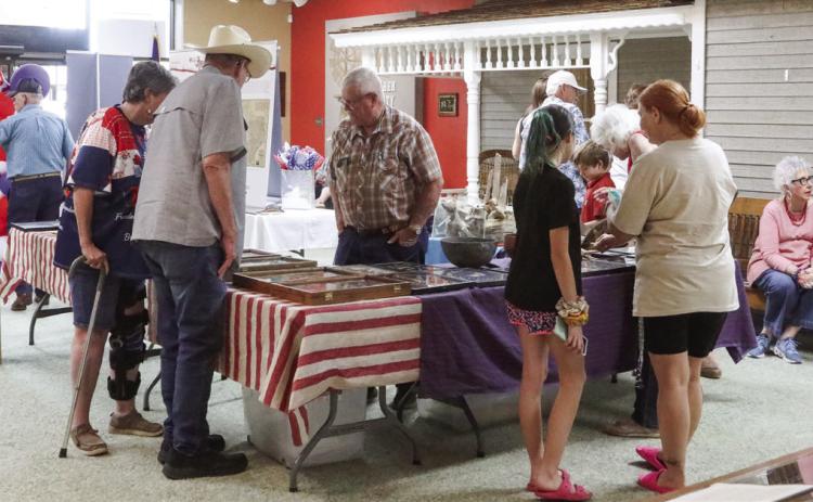 Swisher County Museum hosts Mike Hanna