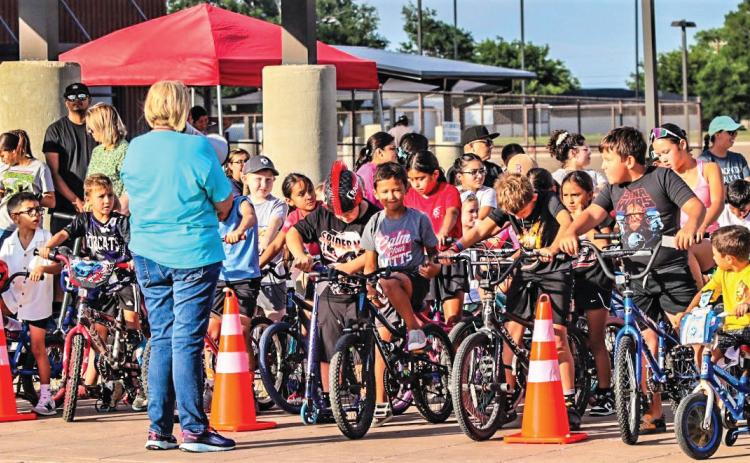 DISD Snack Pak 4 Kids Bike-A-Thon was held last Thursday at 7 p.m. with lots of riders and walkers participating. Funds raised benefitted Snack Pak 4 Kids.